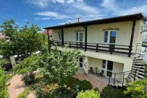 Изображение отеля / гостиницы "Гостевой дом «Казачья 19»"