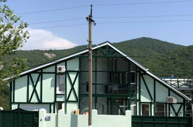 Изображение гостиницы "Зеленый дом с бассейном" #1