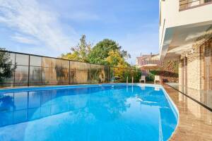 Изображение отеля / гостиницы "Апартаменты с бассейном"