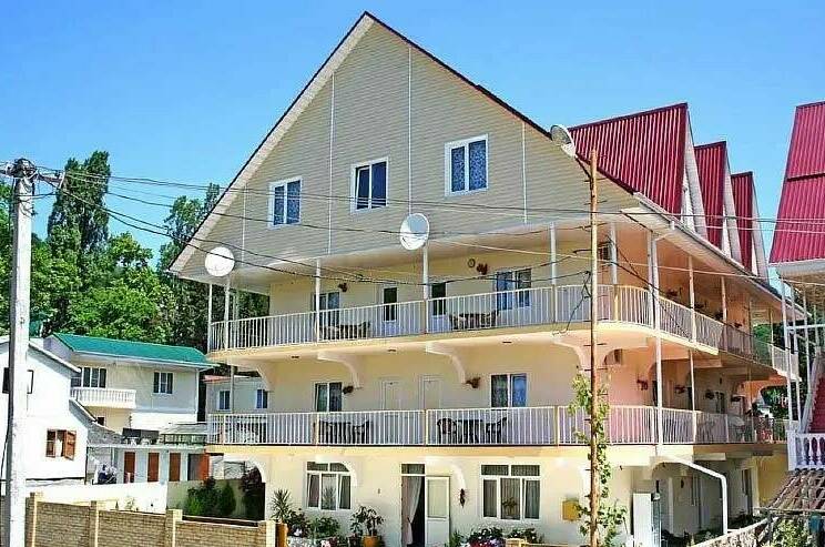 Изображение гостиницы "Гостевой дом «Эмилия»" #1