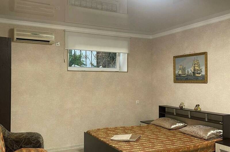 Изображение квартиры "Уютная студия с двориком" #1