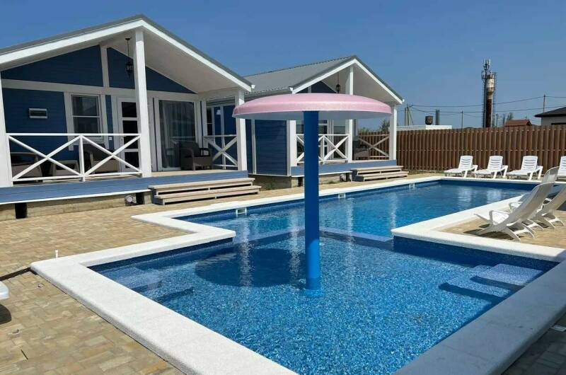 Изображение отеля / гостиницы "База отдыха «Blue waves villa»" #1