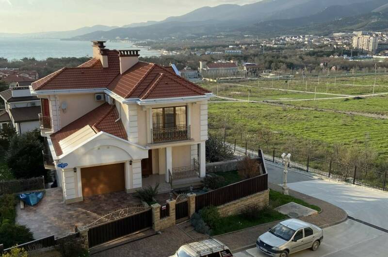 Изображение гостиницы "Гостевой дом «Кедровая роща»" #1