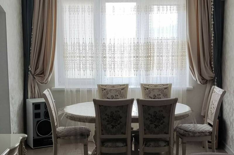 Изображение квартиры "Уютная трехкомнатная квартира" #1