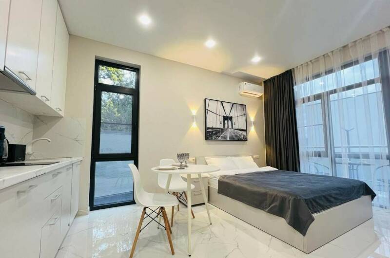 Изображение Изображение квартиры &quot;Апартаменты с бассейном и балконом&quot; #3 #1