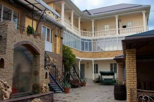 Изображение Изображение гостиницы &quot;Семейный гостевой дом «Три сына»&quot; #8 #6