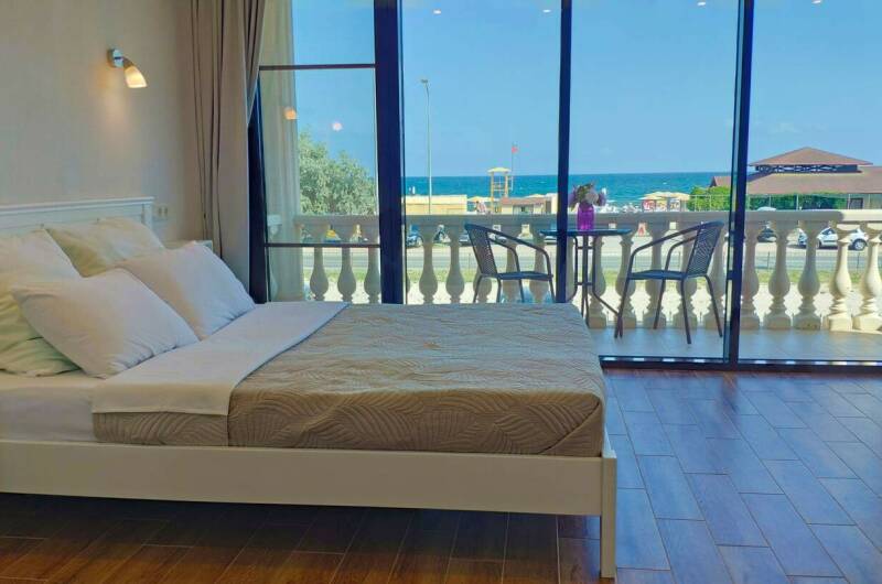 Изображение квартиры "Апартаменты студия «Золотой пляж»" #1