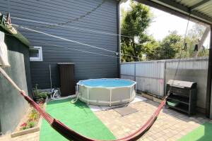 Изображение Дом без хозяев на набережной #9