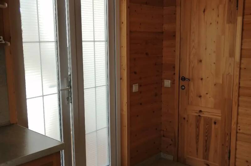 Изображение Изображение коттеджа "Деревянный домик у озера Абрау" #10 #8